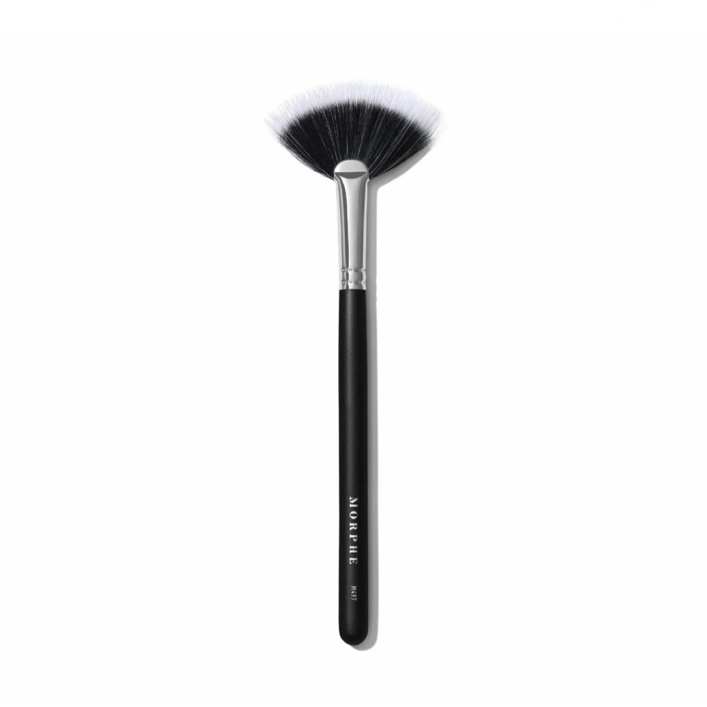 The Morphe M497 - Duo Soft Fan Brush
